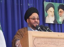 امام جمعه اصفهان: آمریکایی ها هنوز بحث سیاه و سفید را میان خود حل نکرده اند ولی ادعای حقوق بشر دارند