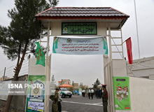 شوهرم با کفش و لباس و آرایش زنانه به خیابان می‌رود/ ماموران که به خانه آمدند به او دست نزدند!

