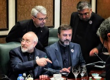 انتقاد خبرگزاری فارس از سکوت شورای عالی امنیت ملی و تیم مذاکره کننده؛ مردم نگران هستند