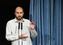 آقای مدیر جوان، با غلط‌های‌تان، از شاملو و کیارستمی، «قدیس» می‌سازید/ هیچ آدم عاقلی با نقد شاملو و عباس کیارستمی مشکلی ندارد