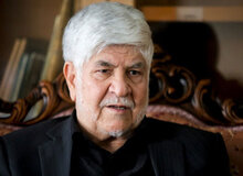محمد هاشمی: عباس عبدی کیست که دستور استعفا می دهد؟