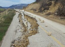 جابجایی سه خانوار در کوهرنگ در پی رانش زمین
