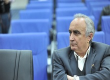 موسی غنی‌نژاد: اقتصاد با رجزخوانی اداره نمی‌شود