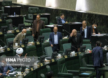 قالیباف از دور با میرسلیم خوش و بش کرد، حاجی بابایی را در آغوش کشید/ تصاویر