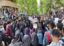 آقایان مسئول! زمانی که این تروریست‌ها داشتند برای حوادث اخیر مسلح می شدند کجا بودید؟/ مگر نمی گفتید اگر چه فقر هست، امنیت داریم؟