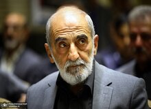 حمله حسین شریعتمداری به حسین مرعشی بخاطر مطرح کردن ناکافی بودن اختیارات رئیس جمهور