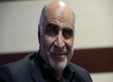 فعال سیاسی اصولگرا: بین لاریجانی و روحانی از زمین تا آسمان فاصله وجود دارد/ لاریجانی تابع ولایت است/ روحانی حرفی برای گفتن ندارد که بخواهد به سیاست برگردد

