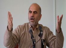  عضو شورای دانشکده اقتصاد دانشگاه تهران: دولت رئیسی هم مانند دولت روحانی در  هیچ برنامه ای برای اقتصاد ایران نداشته و ندارد/ دولت اگر واقعاً صادق  هستند بگویند  رشد چهل‌درصدی نقدینگی چگونه به وجود آمده؟!/ اقدامات دولت  سیزدهم برخلاف شعارها فساد زاست 