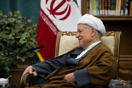 روزنامه جمهوری اسلامی: کسانی که برای منزوی کردن هاشمی تلاش می کردند، حالا ار او تمجید می کنند