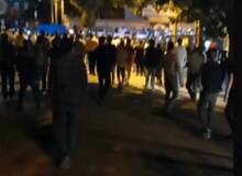  روزنامه نزدیک به سپاه: تجمع های چندنفره ای شکل گرفت، نیروهای امنیتی جمع‌شان کردند/ قاطبه مردم با دولت همراهی کردند 
