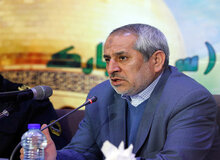 این بیان که مشکل جامعه چند تار مو نیست پس باید رها شود، مردود است