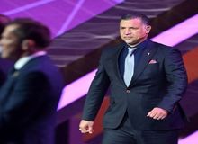 تکذیب بحث با سفیر ایران در قطر بر سر کروات/ علی دایی: اصلاً دیدار و گفت‌وگویی با سفیر نداشتم، جایگاه ما هم جدا بود