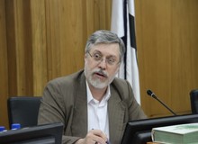 سرخو در واکنش به ثبت‌نام رییس دولت قبل؛ احمدی‌نژاد ابتدا پاسخ‌گوی مفاسد اقتصادی دولتش باشد