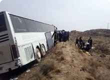 انحراف اتوبوس در شیراز ۲۲ نفر مصدوم برجای گذاشت 