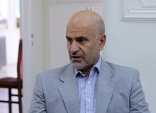 فرشاد مومنی: آقایان، ندانم‌کاری‌ و اسراف منابع ارزی خود را به جمشید بسم‌الله نسبت دادند/ آقایان نه به سراغ جمشید بسم‌الله‌ها بروند، نه سراغ عوامل خارجی!