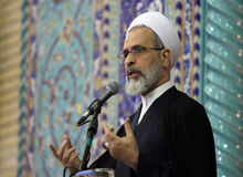 امام جمعه قم: راه انداختن اینترنت ملی از نان شب واجب تر است 