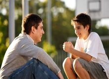 چرا تا همین یک قرن پیش، نوجوانان انسان کامل محسوب نمی‌شدند؟