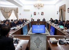 عارف: حق اعتراض را به رسمیت می‌شناسیم