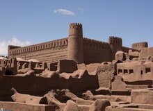  بعید نیست تخت‌جمشید و پاسارگاد هم به مزایده بگذارند و به بخش خصوصی واگذار کنند