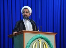 امام جمعه موقت بوشهر: باید فضا برای کسانیکه فرهنگ غربی را در جامعه ترویج می‌کنند، ناامن شود