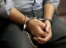  مرد تعمیرکار برای راضی کردن  زن جوان به رابطه جنسی، داخل خودروی او شنود کار گذاشته بود!