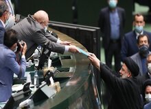 رئیس پیشین مرکز پژوهشهای مجلس: دولت پول نفت ندارد و هزینه ها هم درحال افزایش هستند / هر چه شرکت بود فروختند؛ صندوق توسعه ملی و حساب ذخیره ارزی را هم خالی کردند