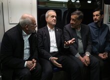 پزشکیان بعد از سوار شدن در مترو: توسعه حمل‌ونقل عمومی، اولویت جدی دولت است