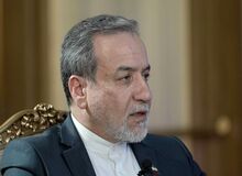 جمع‌بندی وزیر امور خارجه از سفر به اسلام آباد/ عراقچی:
سفر به پاکستان بسیار ثمربخش بود