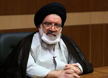 احمد خاتمی: گرانی ها به خاطر مذاکرات است، مقاومت کنیم درست می شود
