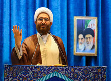 امام جمعه تهران: دولت سوئد بیچاره تر از این حرف هاست که به قرآن توهین کند