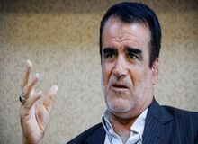 عضو شورای مرکزی حزب کارگزاران : ابراهیم رییسی و اعضای دولت او به دنبال خالی کردن شانه از مسئولیت هستند
