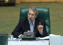 لاریجانی: مجلس به دنبال حل هرچه زودتر مشکلات سپرده گذاران موسسات اعتباری است