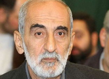 حسین شریعتمداری: اسماعیل بخشی عضو یکی از گروهک‌های وابسته به تروریست‌های «کومله» است/ آیا نباید  تحت تعقیب قرار بگیرد؟