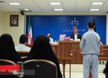 شاهد عینی حمله داعش به مجلس؛ به هرکسی می‌رسیدند رگبار می‌بستند/رییس دادگاه: فیلم تروریست‌ها از طریق تلگرام برای مرکزیت داعش ارسال شده /قاضی صلواتی خطاب به متهم: شما چکاره بودی که به تیم ترور اسکان دادی؟/عضو داعش: من اصلا نماز هم نمی‌خواندم
