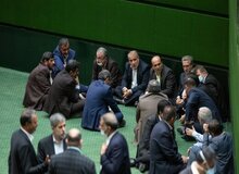 نادر قاضی پور: مجلس توپ را زمین رئیسی می اندازد / نامزدی که با رای کمتر از یک بیستم واجدان شرایط رای به مجلس رفته، نماینده مردم نیست