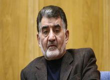 کولبران اجیر عده‌ای شده‌اند و حداقل سود نصیب‌شان‌ می‌شود