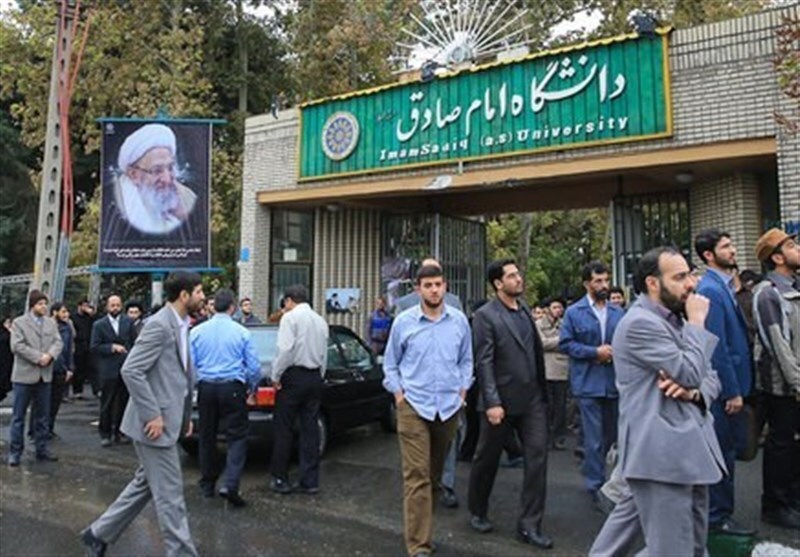 چرا فارغ‌التحصیلان دانشگاه امام صادق در عرصه‌های مدیریتی در دولت سیزدهم پرشمارند؟ / رئیس دانشگاه: طبق فرمایش رهبری کارکرد اصلی دانشگاه امام صادق (ع) تربیت نیرو برای نظام است
