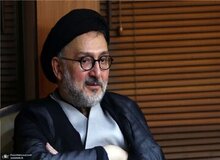 پسر پزشکیان وسط مصاحبه در گوش پدرش چه گفت؟/ ابطحی: کاش رئیس جمهور پاسخ‌ها را به‌طور مشخص و کوتاه‌تر می‌گفت