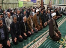 ارگان رسانه ای نزدیک به سپاه: طلبه‌های از همه جا رانده و مانده، امام جماعت می‌شوند 