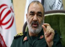 فقط آمریکا و اسرائیل دشمن ما نیستند فقر هم دشمن ما است
