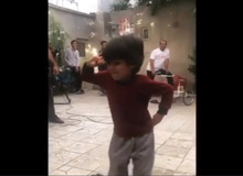 رقص زیبای کـــــاوه در پشت صحنه «سریال زیرخاکی»/ فیلـــــــــم