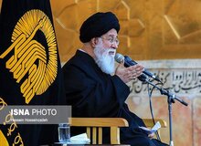 چه بخواهیم، چه نخواهیم باید پای رئیس جمهور منتخب مردم بایستیم
