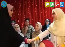 خواستگاری عجیب از یکی از تماشاگران، روی آنتن زنده تلویزیون در شبکه نسیم

