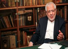 اسدالله بادامچیان: روحانی توجه کند که فصل مذاکره تمام شده و اکنون وقت مقاومت است