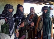 گزارشگر آمریکایی: یک مترجم افغانستانی توسط طالبان دار زده و دختر ۱۰ ساله اش به یکی از فرماندهان داده شد