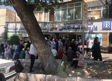 جای سالمندان در صف بایستید؛ ساعتی ۱۰۰ هزار تومان بگیرید/ جزییات فروش نوبت واکسن!