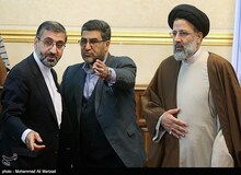 دفاع ارگان رسانه ای پروژه بگیران دولت از انتصابات فامیلی/حضور همفکران مسئولان در پست‌های مشورتی رسانه ها را به اشتباه انداخته است!