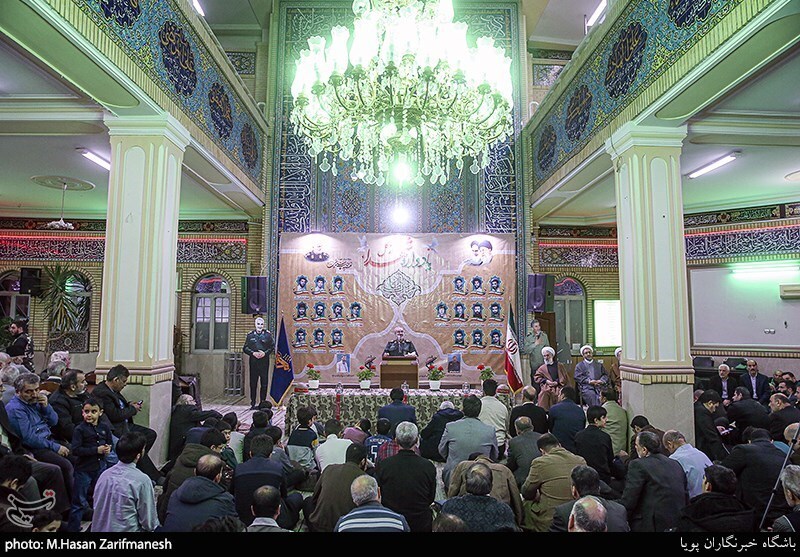 مساجد تهران در اختیار کاندیداهای لیست اصولگرایان/تبلیغات زودهنگام اصولگرایان در چهارشنبه های مساجد