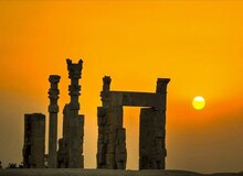 حفاظت از تخت‌ جمشید خط قرمز ماست