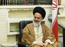 حسینی بوشهری بر صندلی آیت الله یزدی نشست